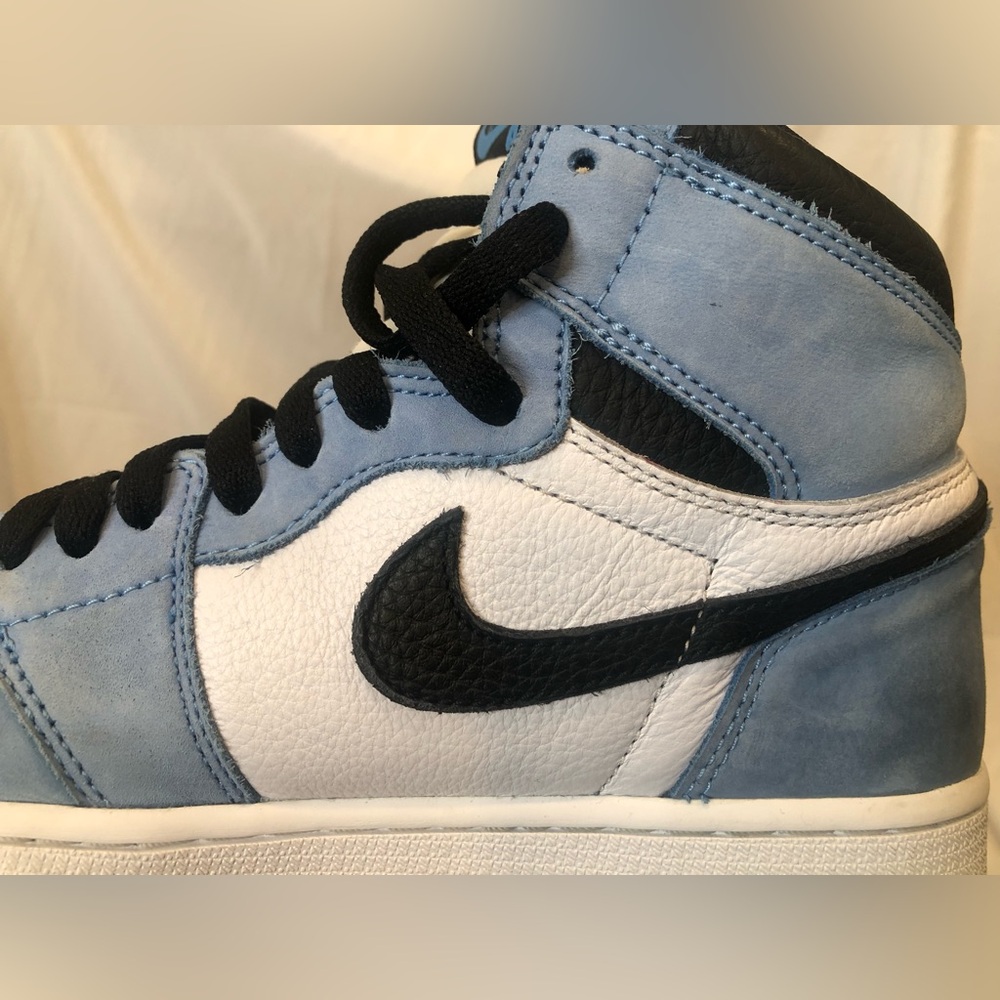 Jordan 1 High University Blue— Size 9 - Picture 11 of 16